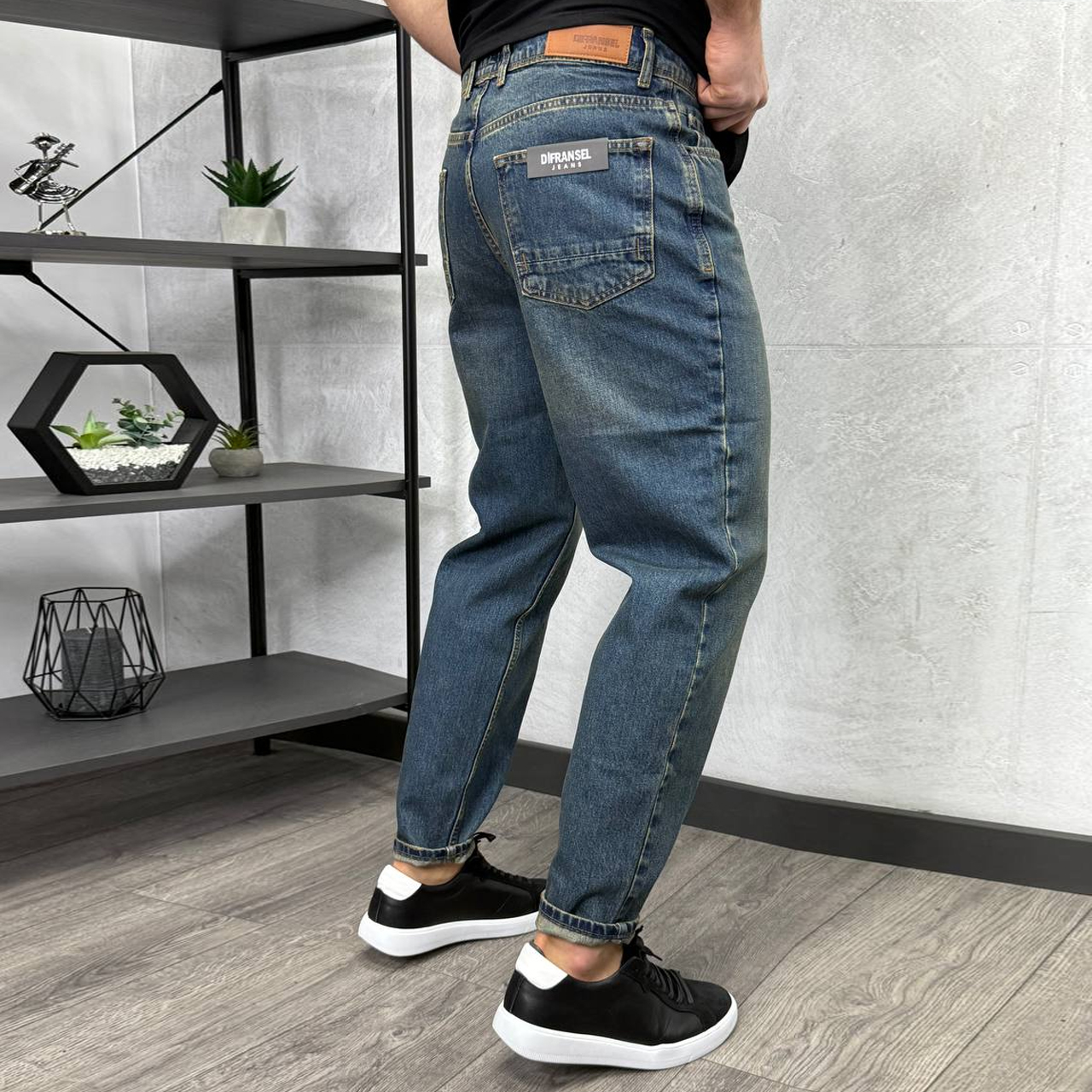 Джинси Mom сині з жовтою потертістю 2703