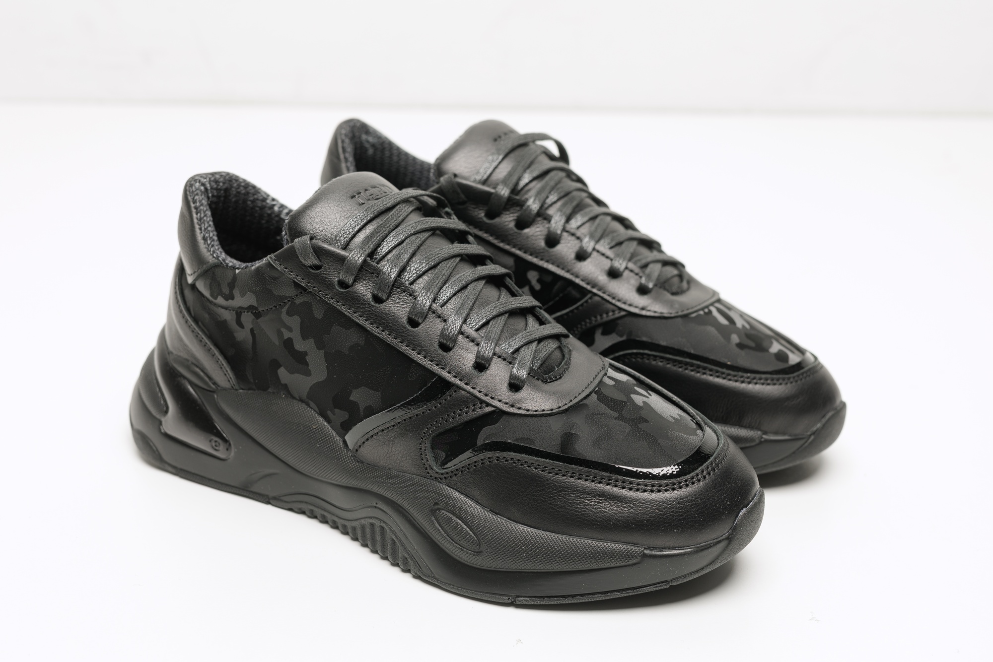 Кросівки HARD мілітарі гортекс чорні 11011г