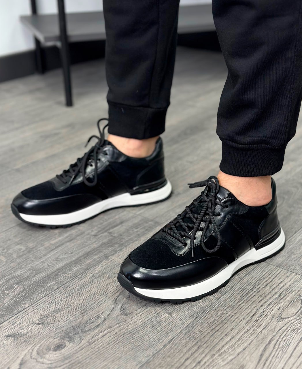 Кросівки HARD шкіра та замш, чорні 8820-1