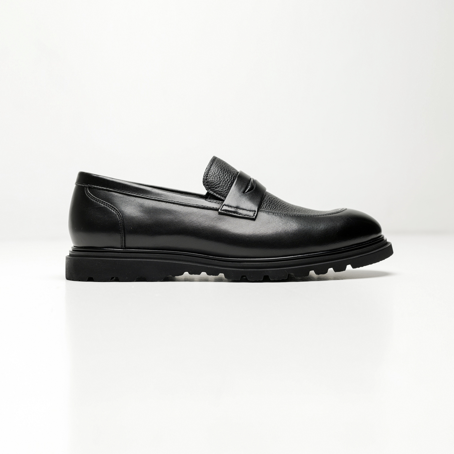 Туфлі HARD чорні шкіра