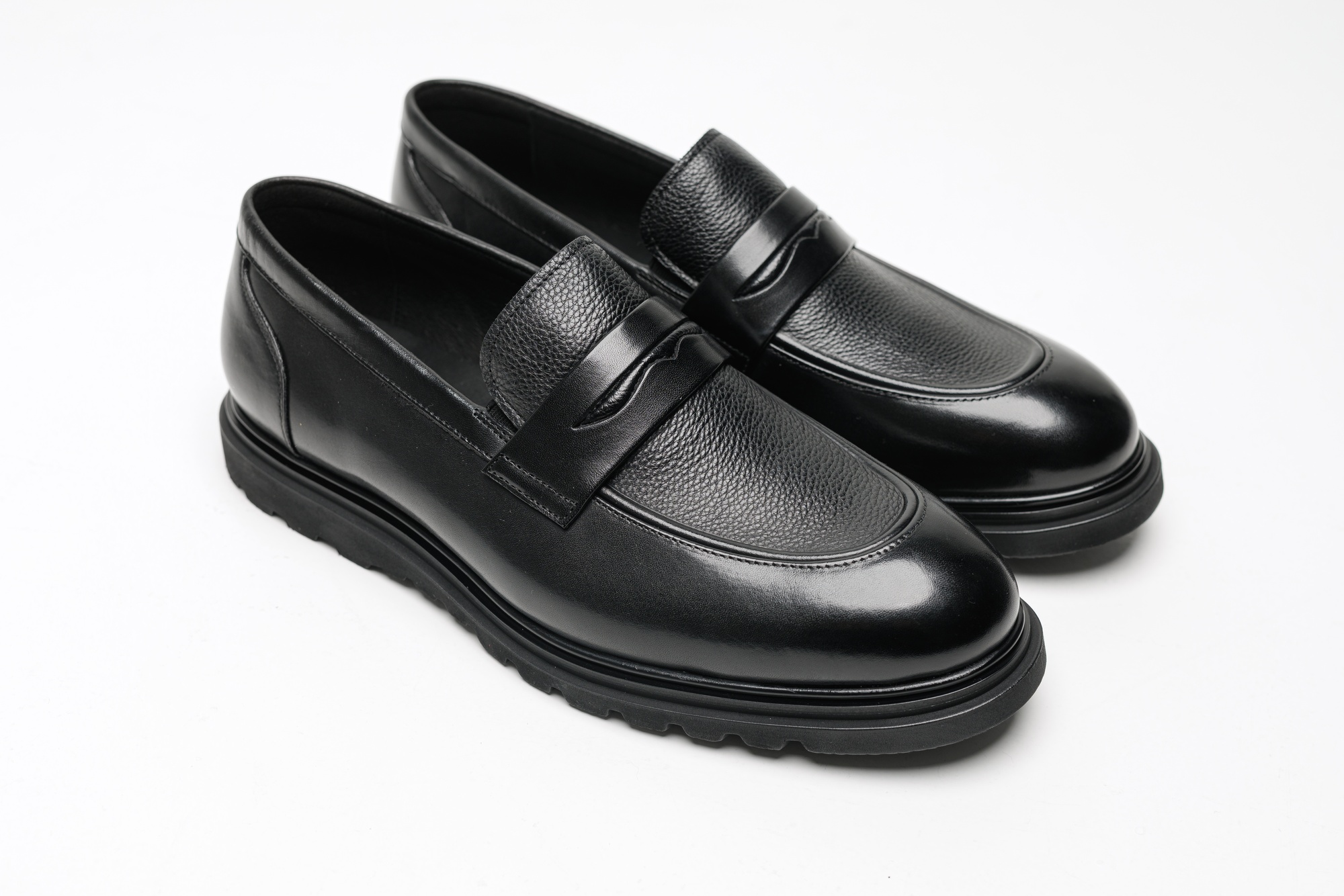 Туфлі HARD чорні шкіра