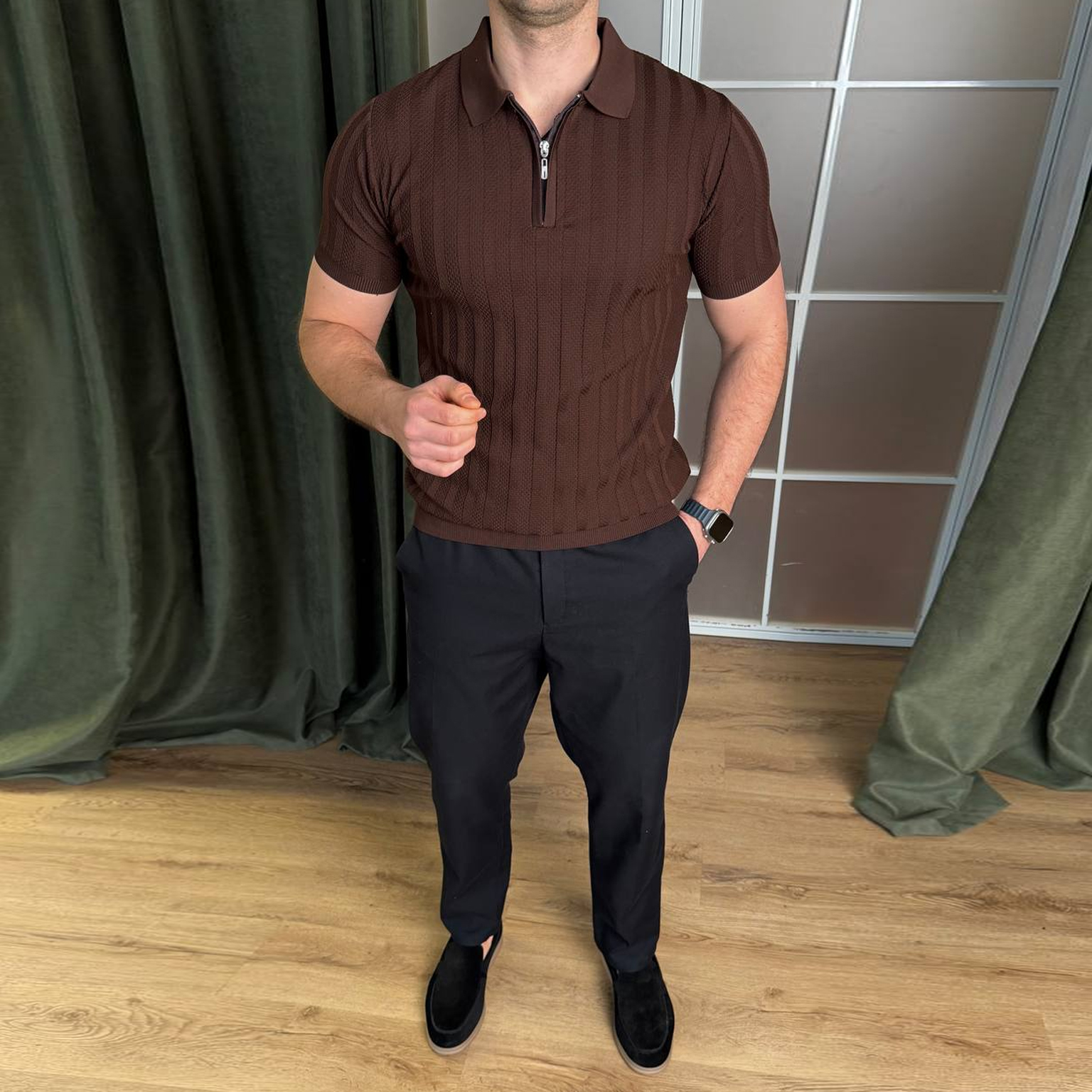 Футболка з коміром текстурна коричнева 7458-4