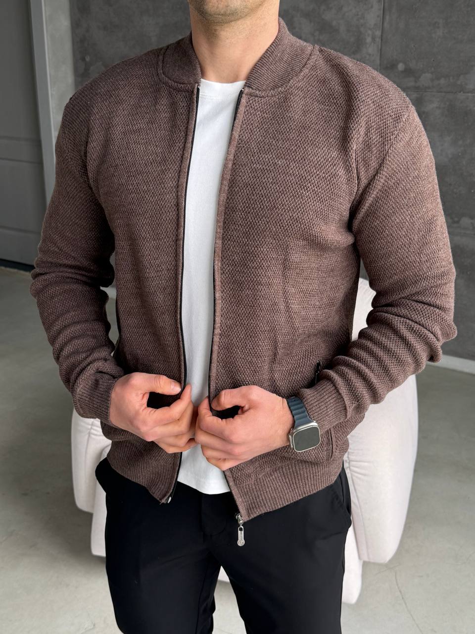 Кофта бомбер на змійці коричнева 72101-1