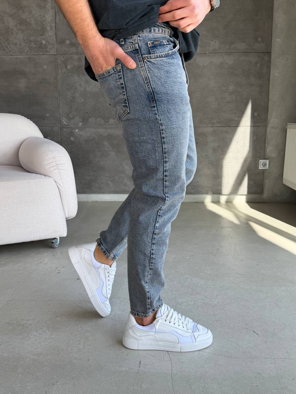 Джинси Mom блакитні з жовтою потертістю 6512